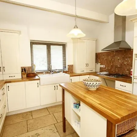 Charming House In Furbo 14 Mins From Casa vacanze